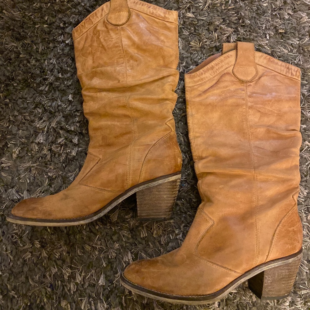 SOLD! 💓 Aldo cute boots size 39